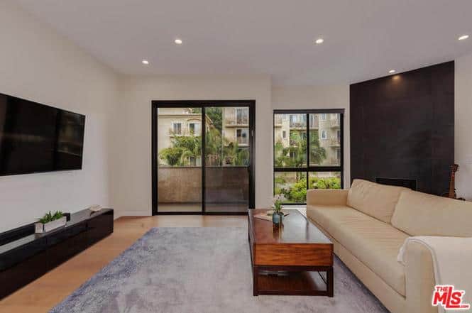 2307 Fox Hills Drive Los Angeles CA 90064