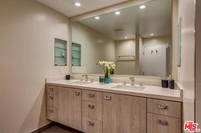 2307 Fox Hills Drive Los Angeles CA 90064
