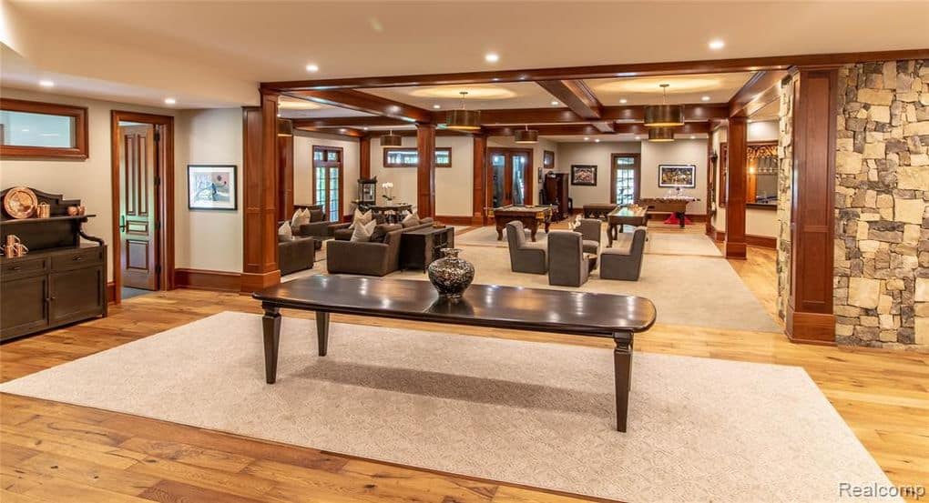 7420 Inner Circle Drive Bloomfield Township MI 48301