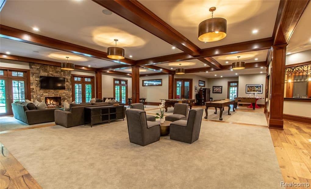 7420 Inner Circle Drive Bloomfield Township MI 48301