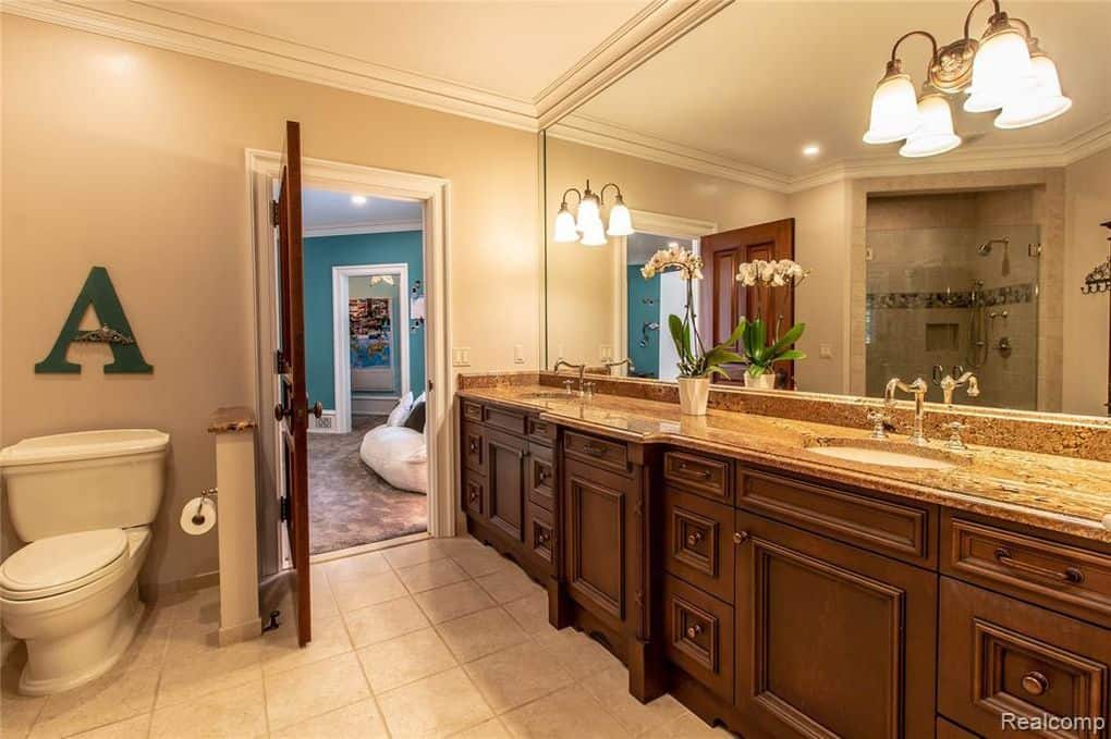 7420 Inner Circle Drive Bloomfield Township MI 48301