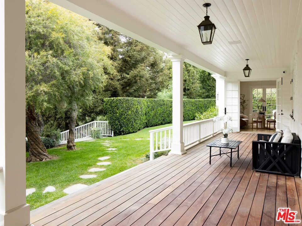 555 N Tigertail Road Los Angeles CA 90049