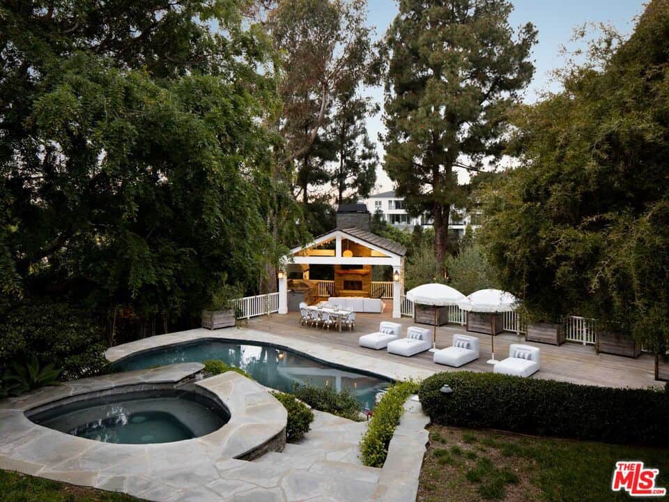 555 N Tigertail Road Los Angeles CA 90049