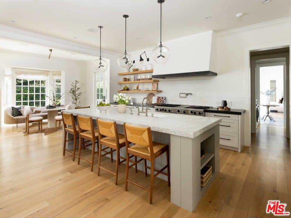 555 N Tigertail Road Los Angeles CA 90049