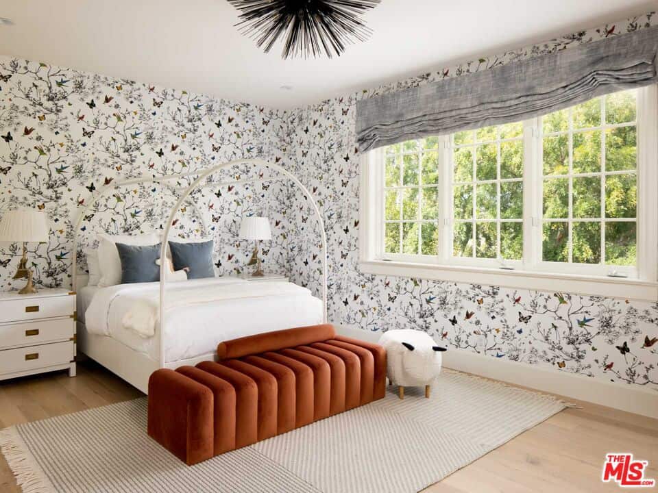 555 N Tigertail Road Los Angeles CA 90049