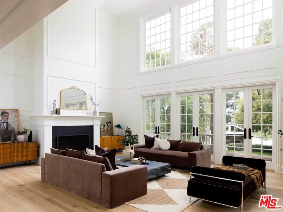 555 N Tigertail Road Los Angeles CA 90049