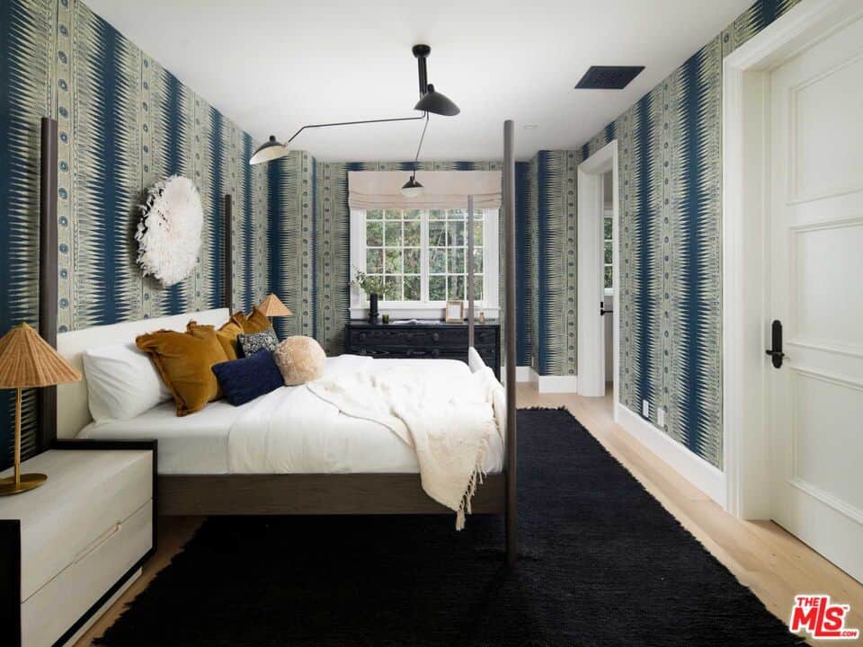 555 N Tigertail Road Los Angeles CA 90049