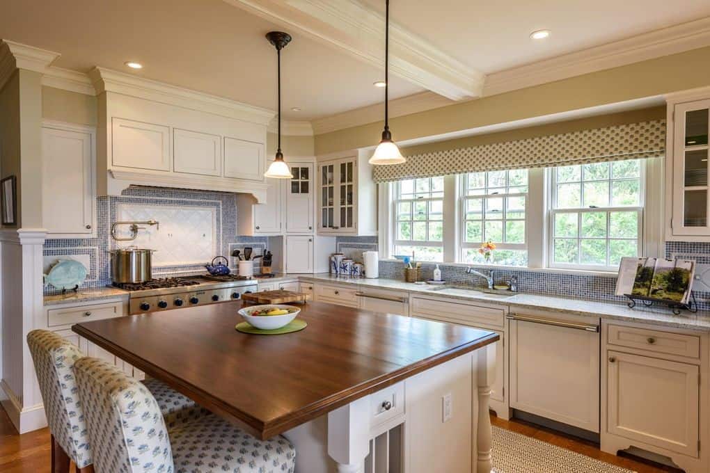 103 Main Street Vineyard Haven MA 02568