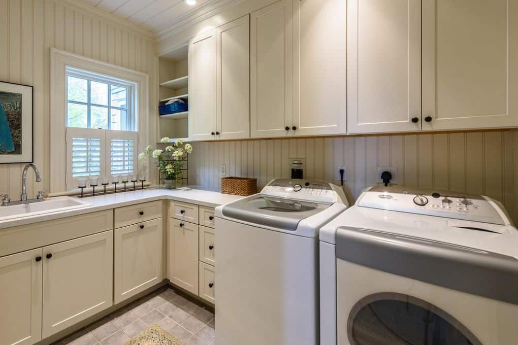 103 Main Street Vineyard Haven MA 02568