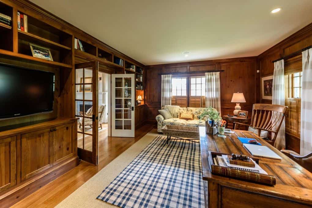 103 Main Street Vineyard Haven MA 02568