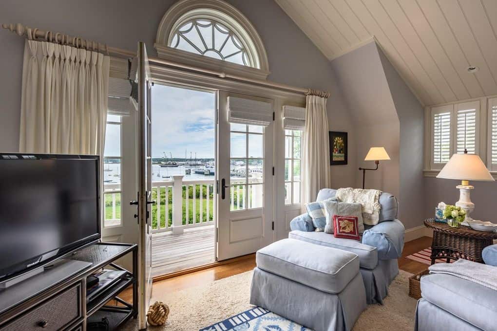 103 Main Street Vineyard Haven MA 02568