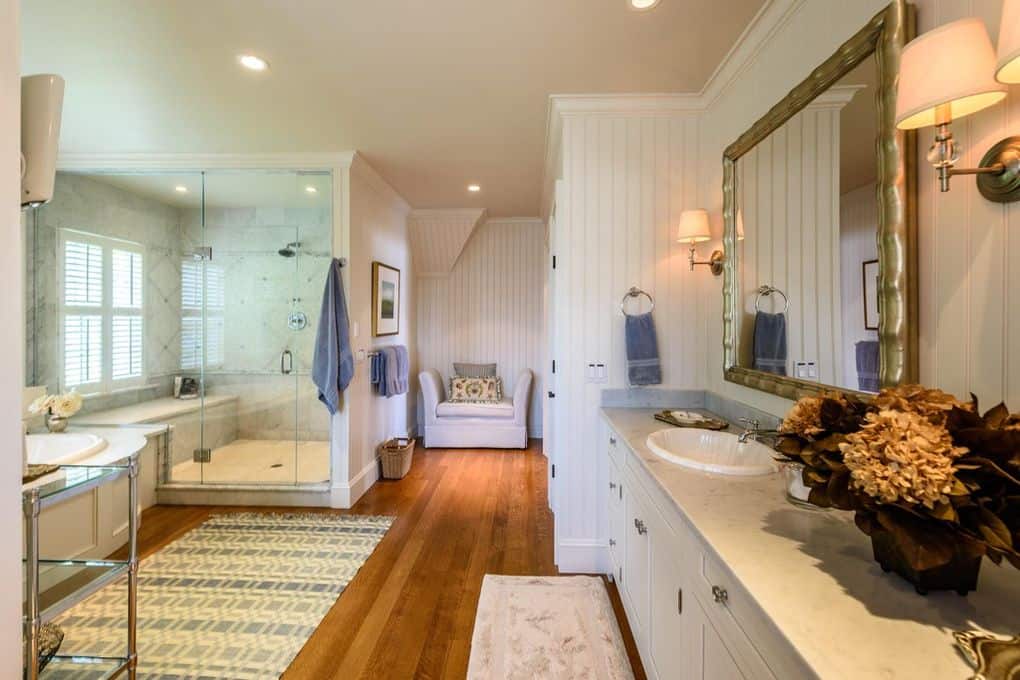 103 Main Street Vineyard Haven MA 02568