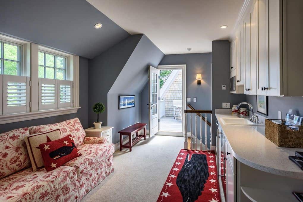 103 Main Street Vineyard Haven MA 02568