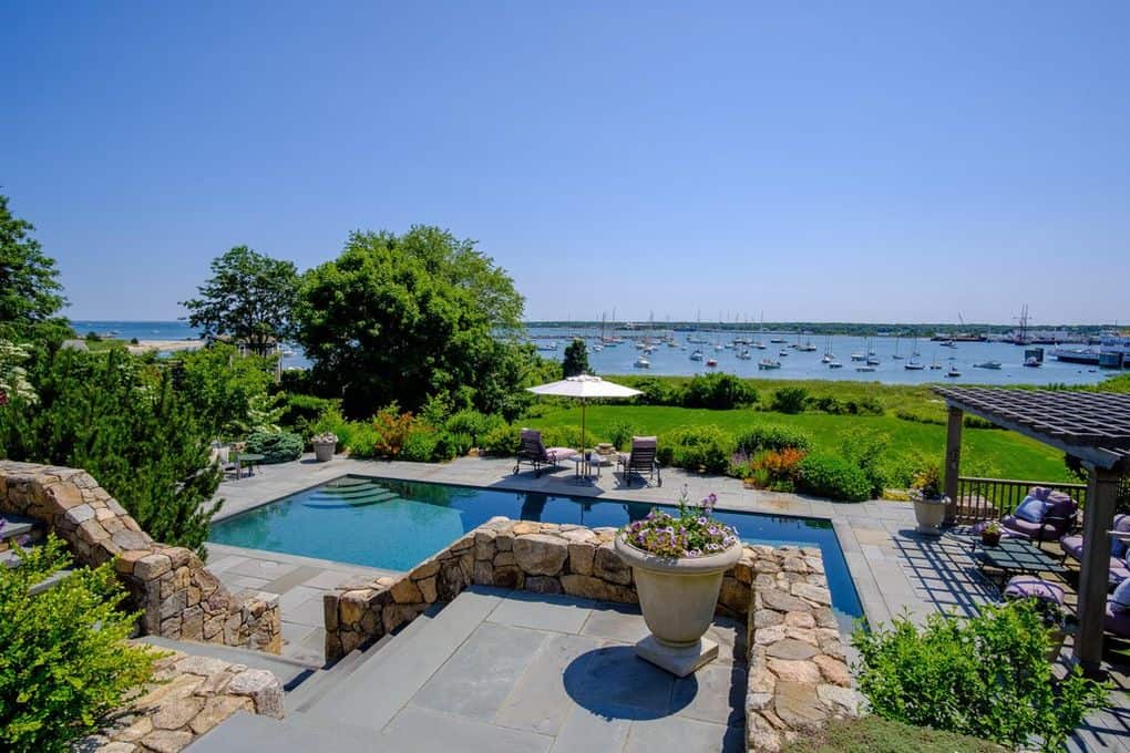 103 Main Street Vineyard Haven MA 02568