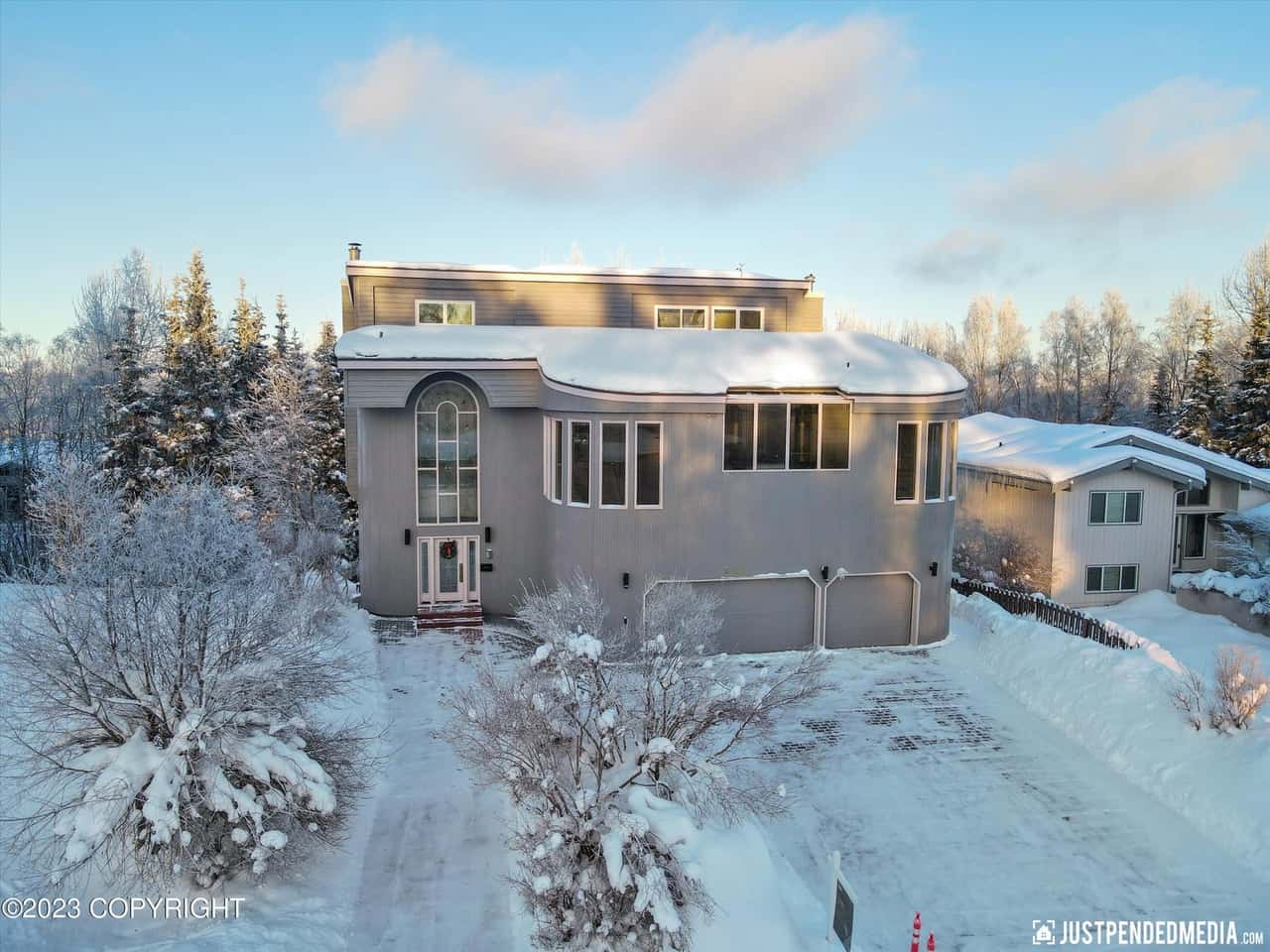 3327 Illiamna Avenue Anchorage AK 99517