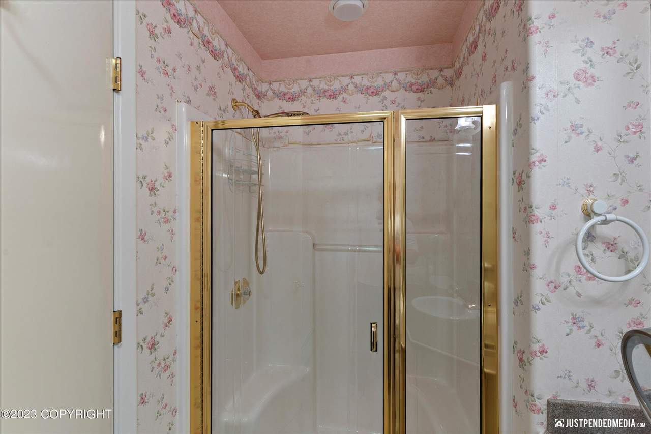 3327 Illiamna Avenue Anchorage AK 99517