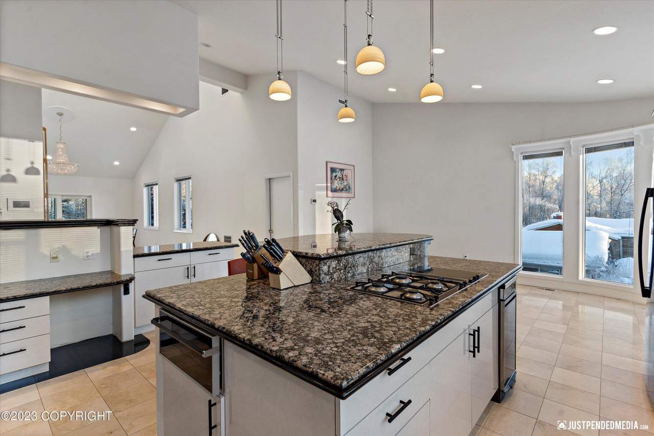 3327 Illiamna Avenue Anchorage AK 99517