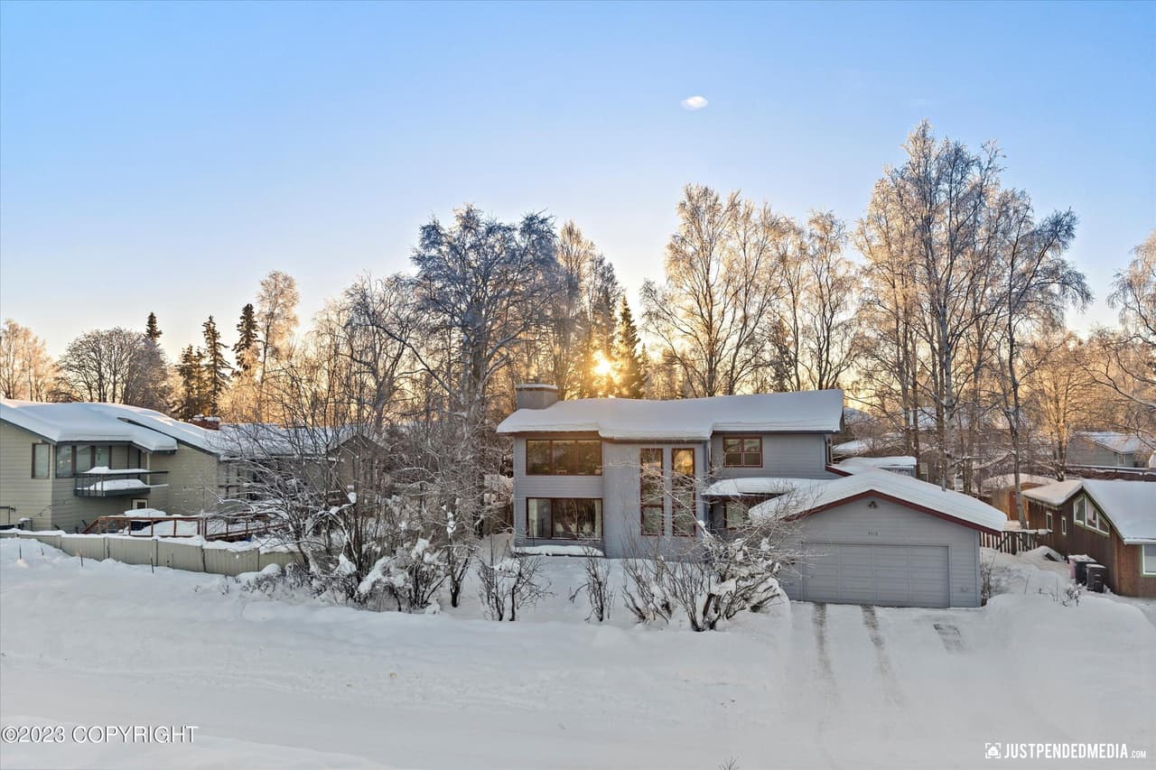 3327 Illiamna Avenue Anchorage AK 99517