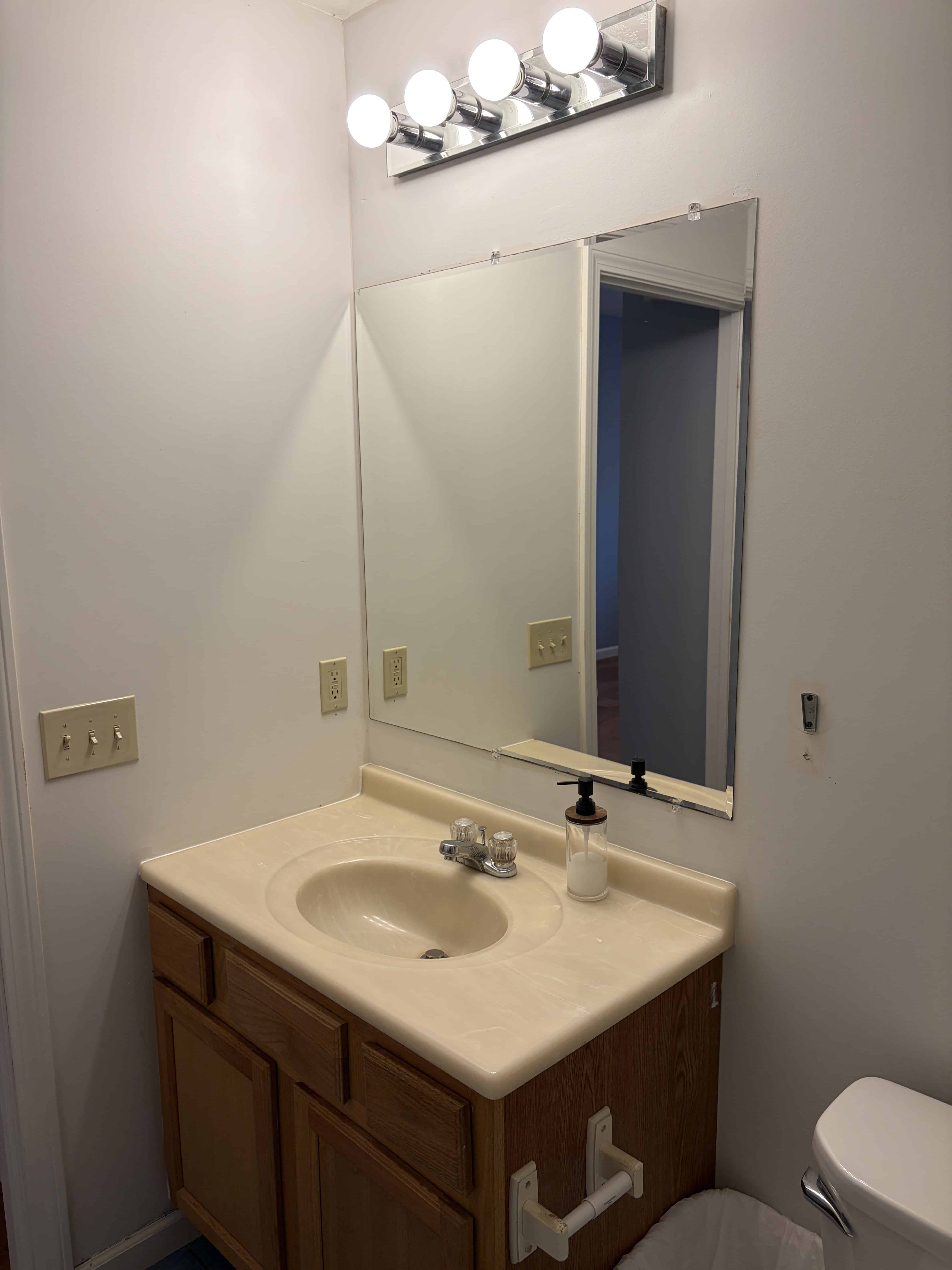 Easthampton MA 01027