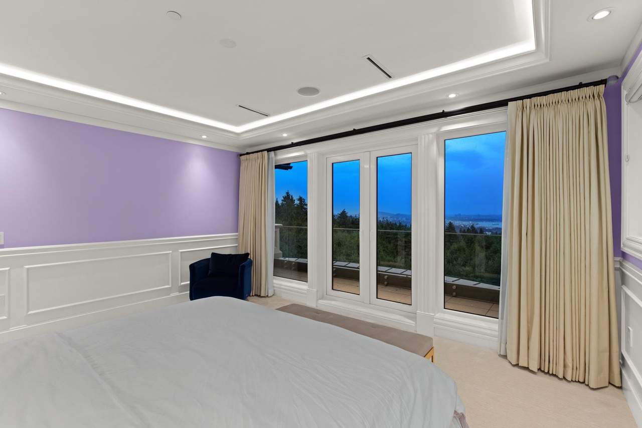 1367 Chartwell Drive West Vancouver BC V7S 2R4