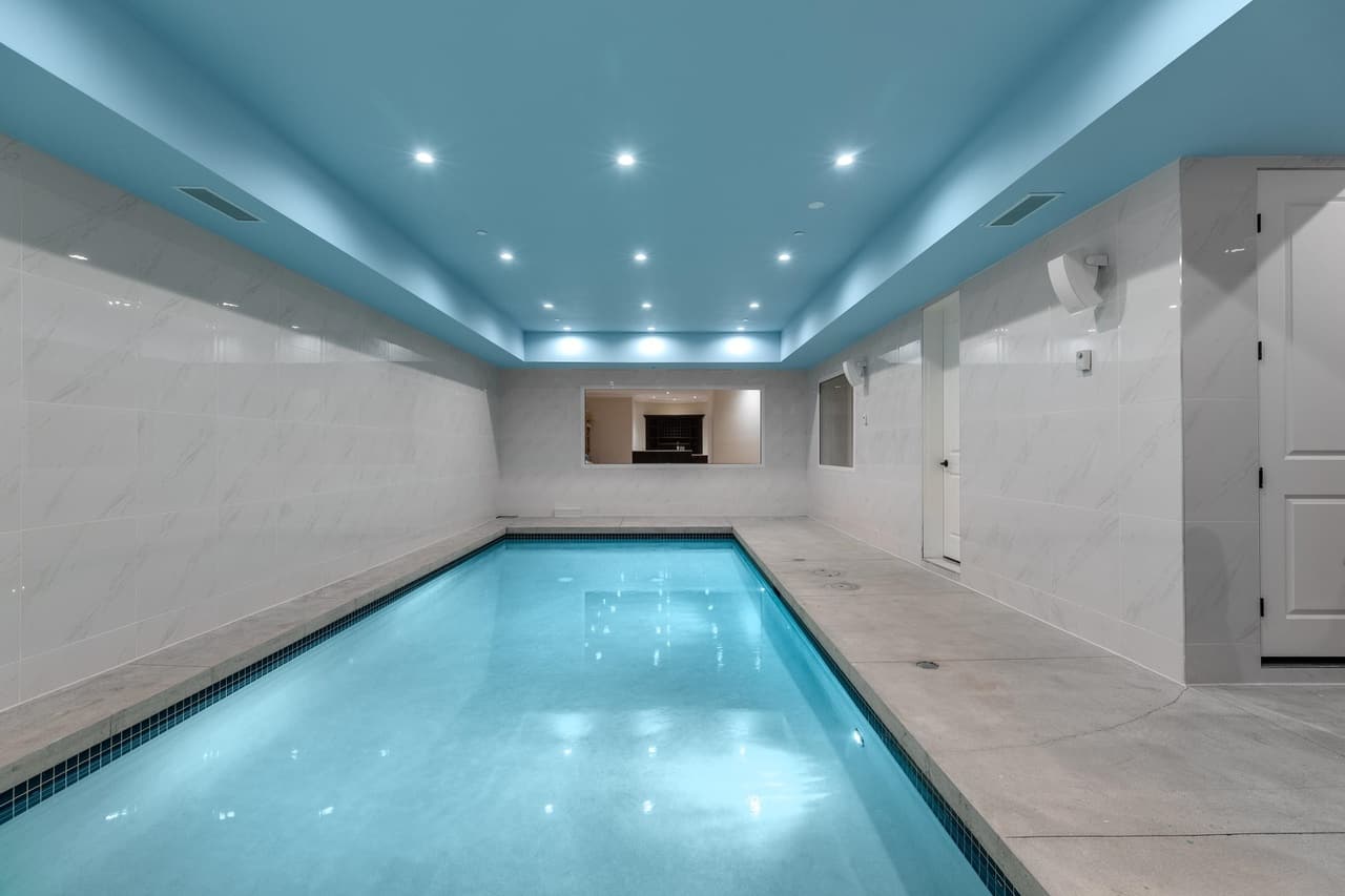 1367 Chartwell Drive West Vancouver BC V7S 2R4