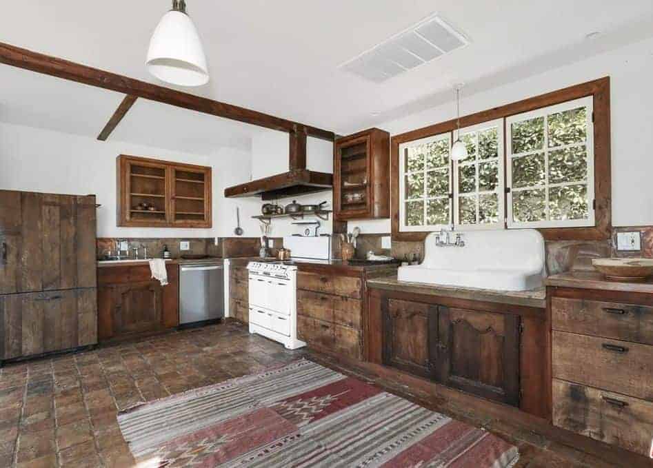 2566 Verbena Drive Los Angeles CA 90068