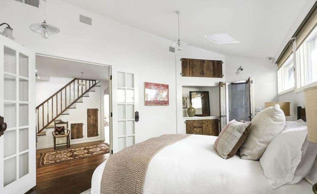 2566 Verbena Drive Los Angeles CA 90068