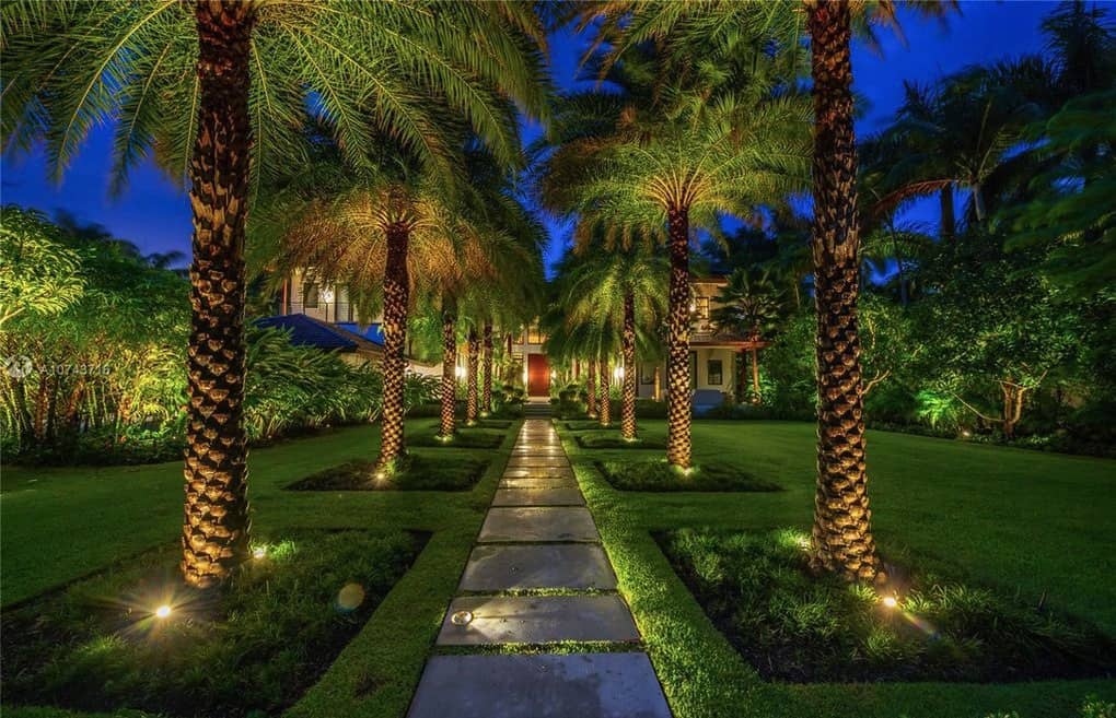 2920 N Bay Road Miami Beach FL 33140