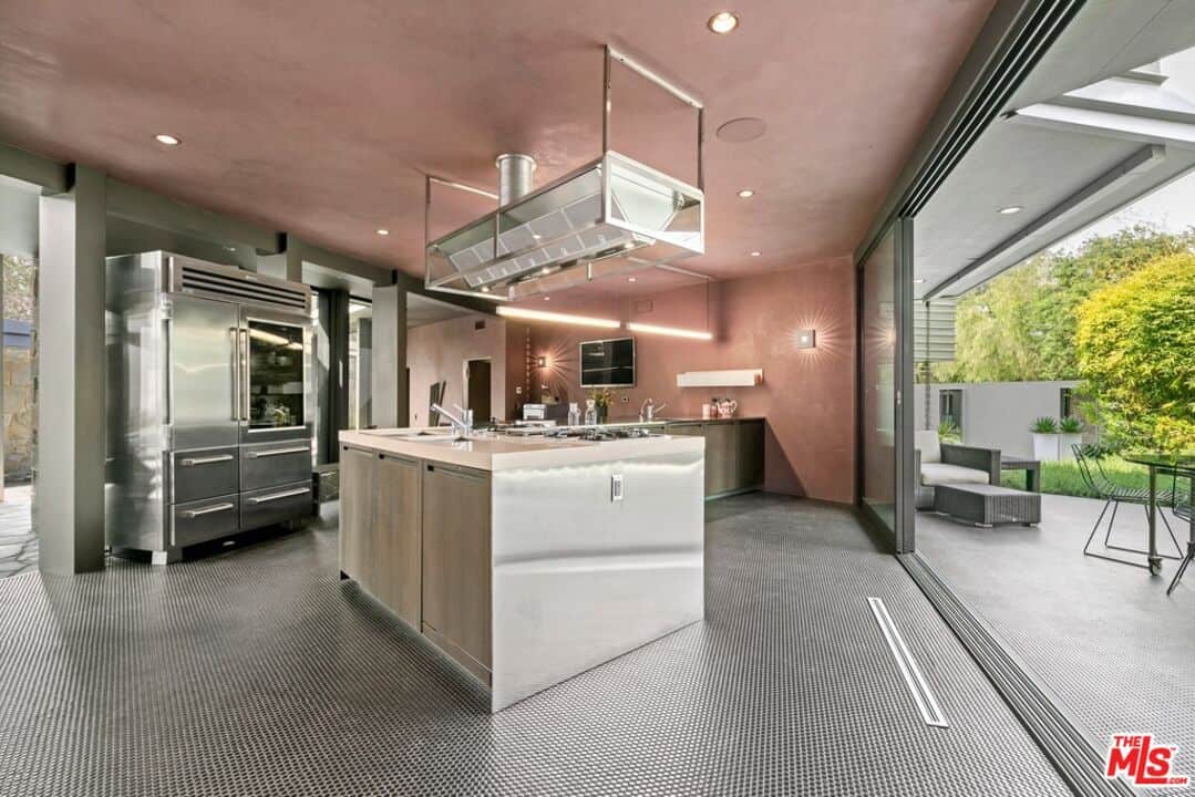 15216 Antelo Place Los Angeles CA 90077