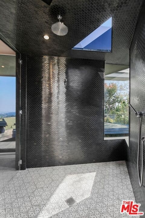 15216 Antelo Place Los Angeles CA 90077