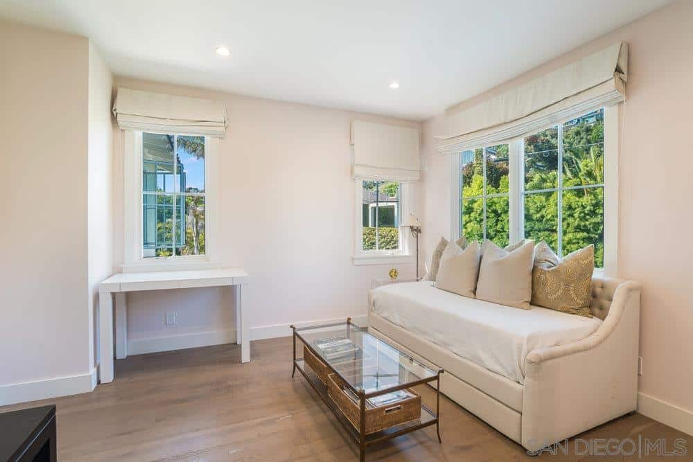 5769 Waverly Avenue La Jolla CA 92037