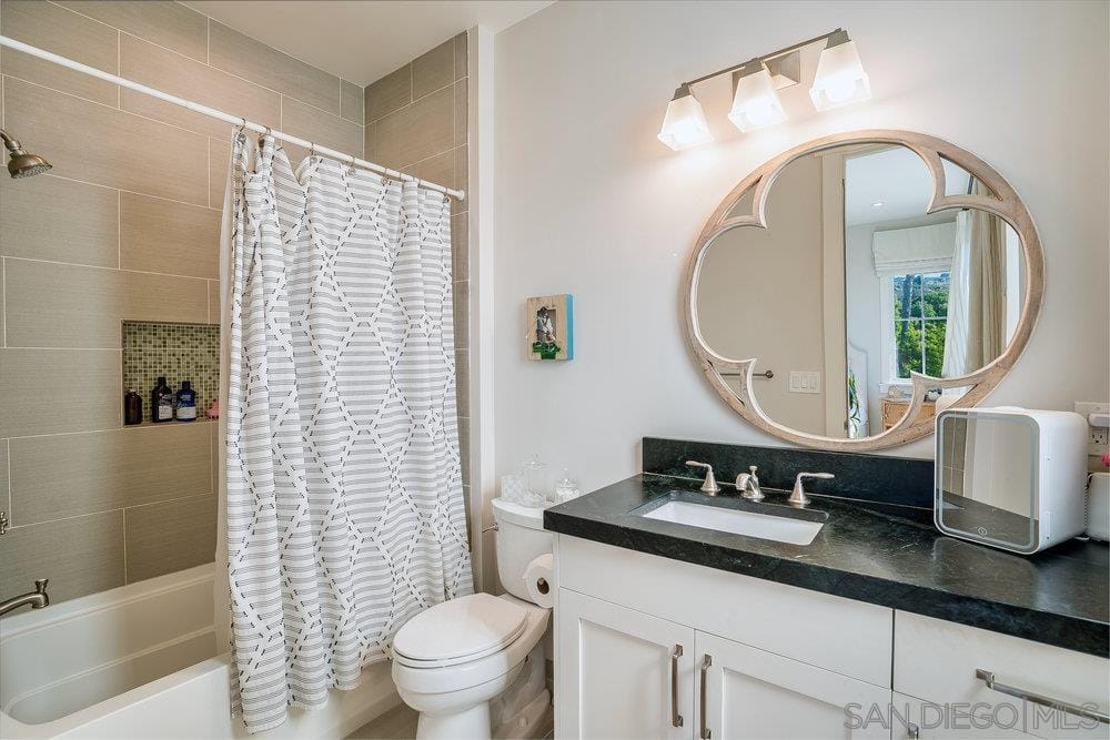 5769 Waverly Avenue La Jolla CA 92037