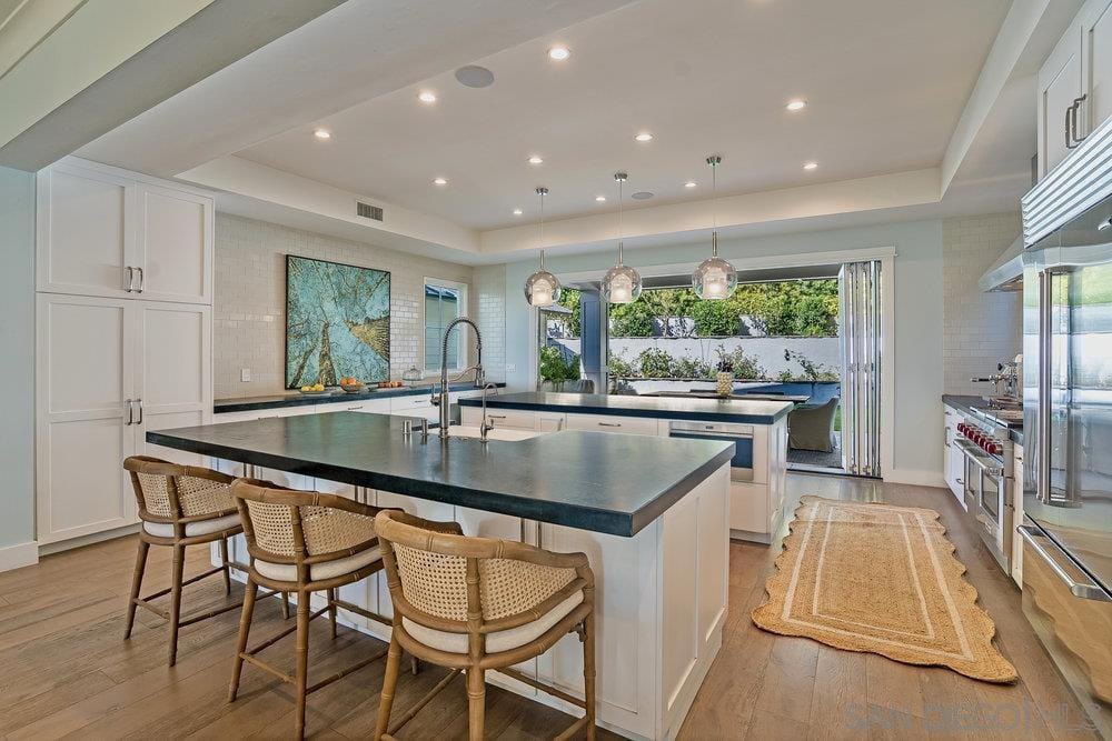 5769 Waverly Avenue La Jolla CA 92037