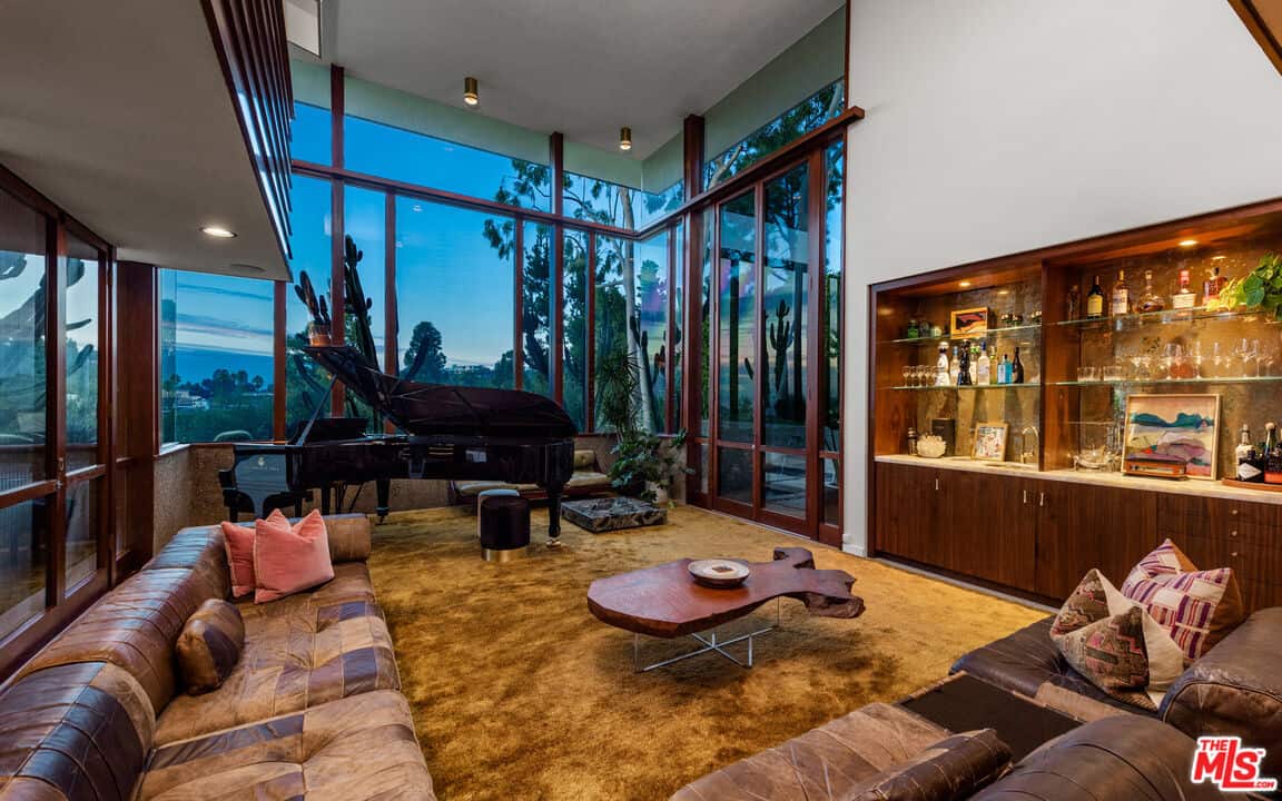 1875 Carla Ridge Beverly Hills CA 90210