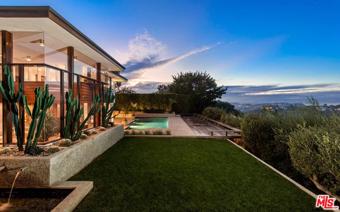1875 Carla Ridge Beverly Hills CA 90210