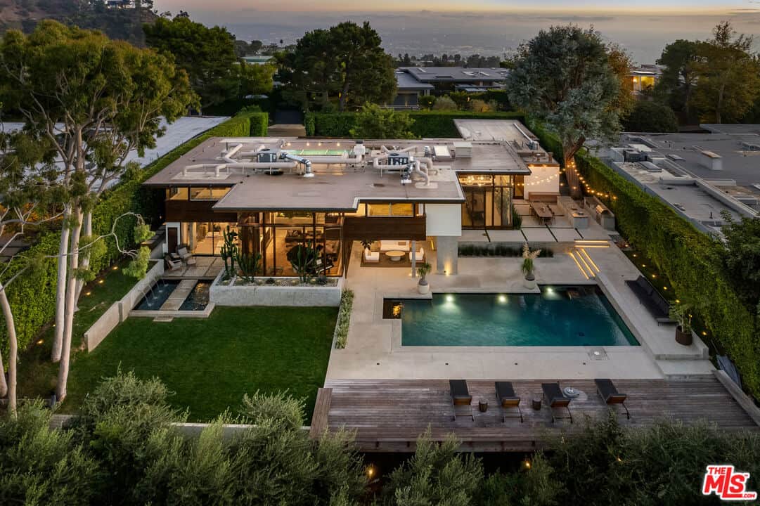 1875 Carla Ridge Beverly Hills CA 90210