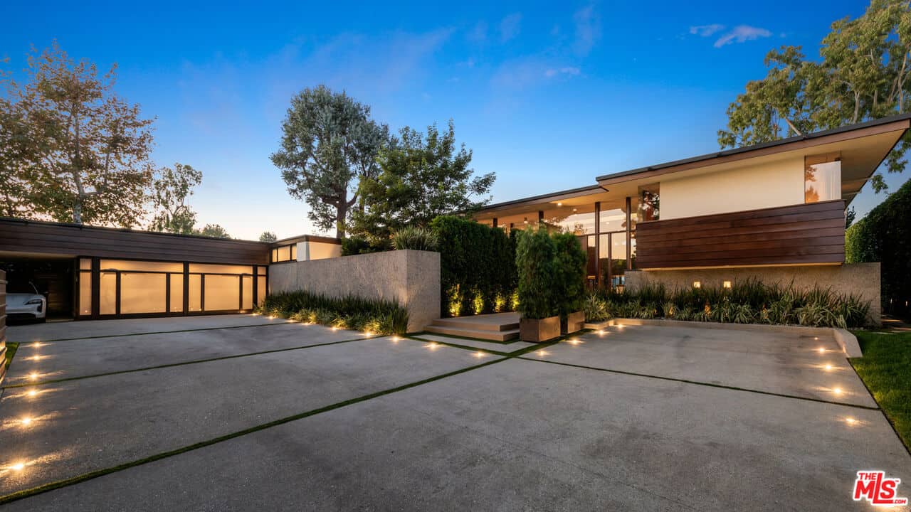 1875 Carla Ridge Beverly Hills CA 90210