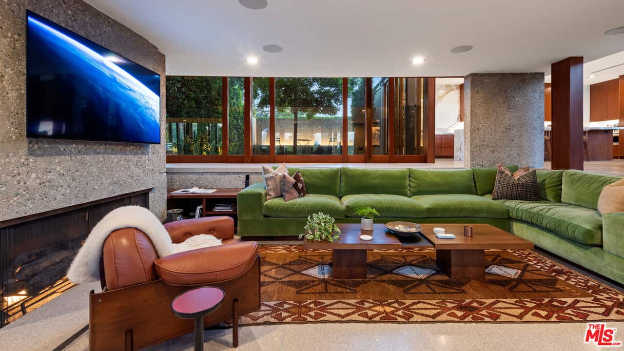 1875 Carla Ridge Beverly Hills CA 90210
