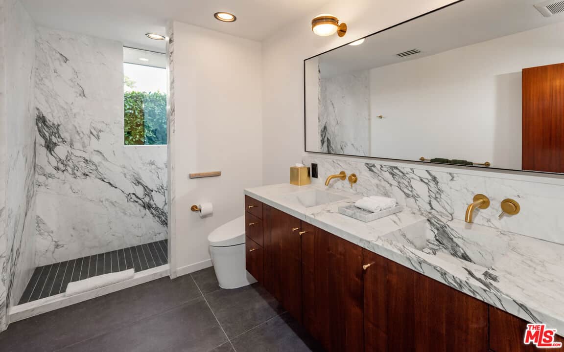 1875 Carla Ridge Beverly Hills CA 90210