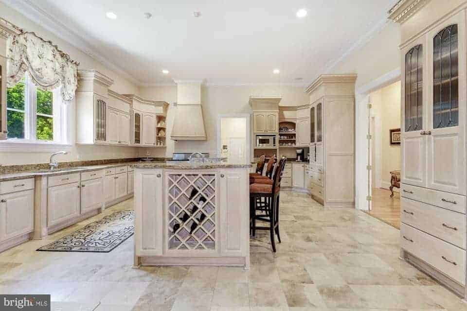 9300 Belle Terre Way Potomac MD 20854