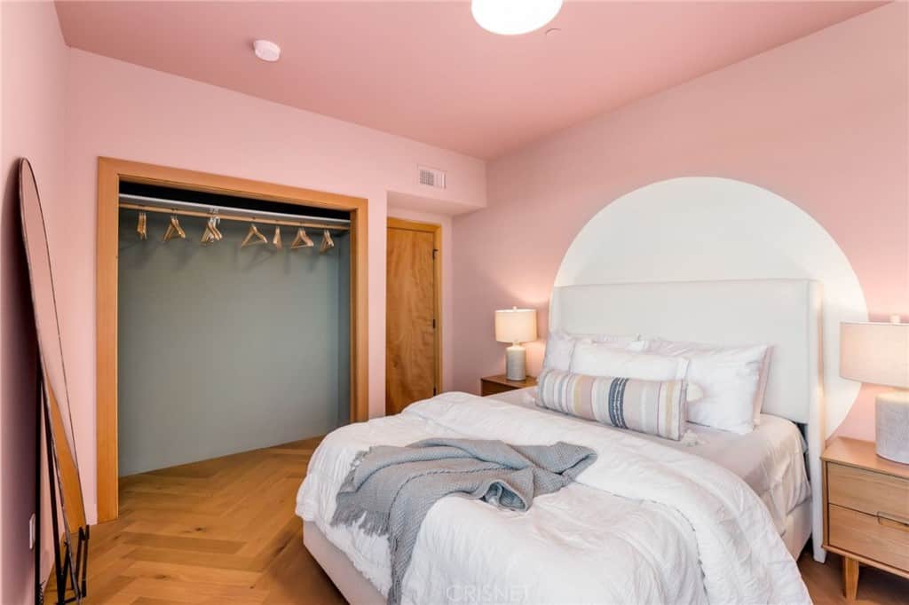 21925 Altaridge Drive Topanga CA 90290