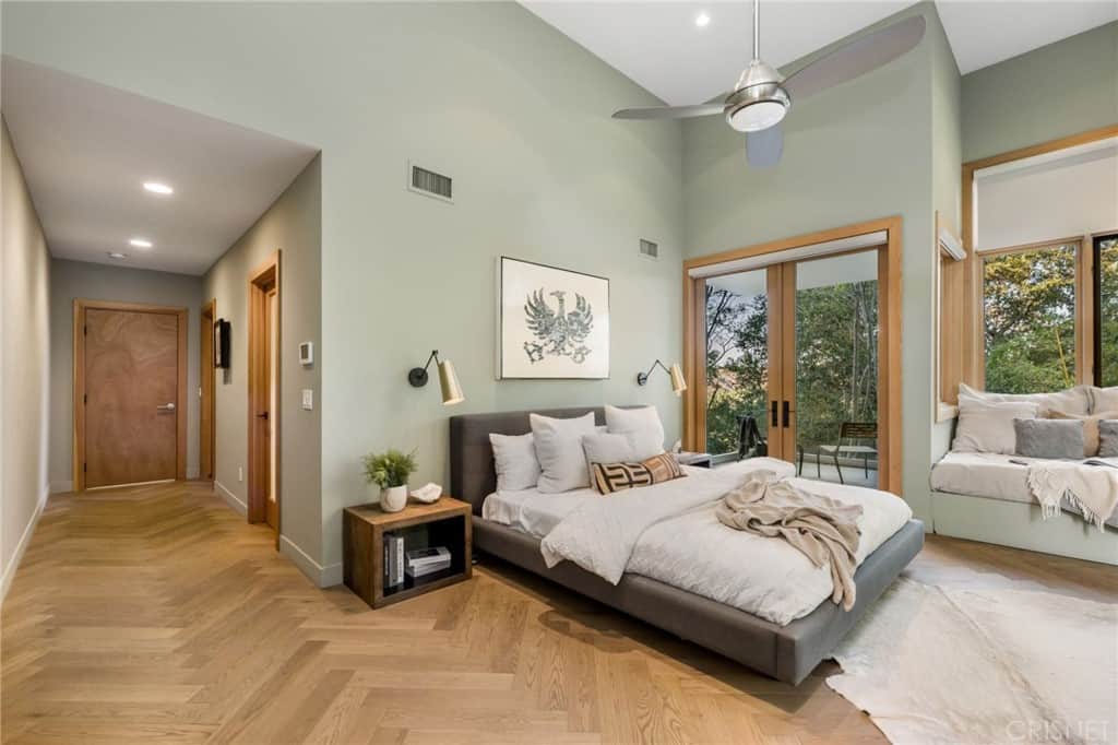 21925 Altaridge Drive Topanga CA 90290