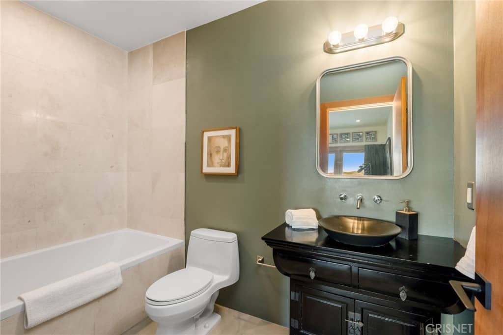 21925 Altaridge Drive Topanga CA 90290