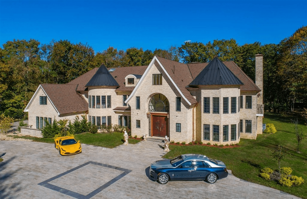 2 Brook Lane Brookville NY 11545