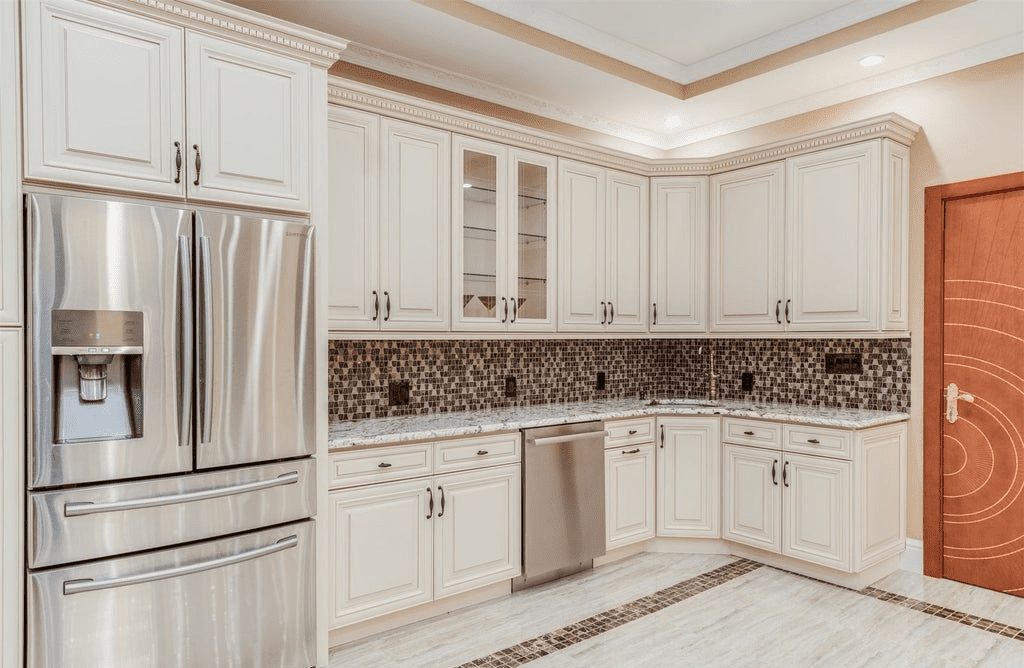 2 Brook Lane Brookville NY 11545
