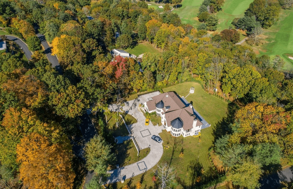 2 Brook Lane Brookville NY 11545