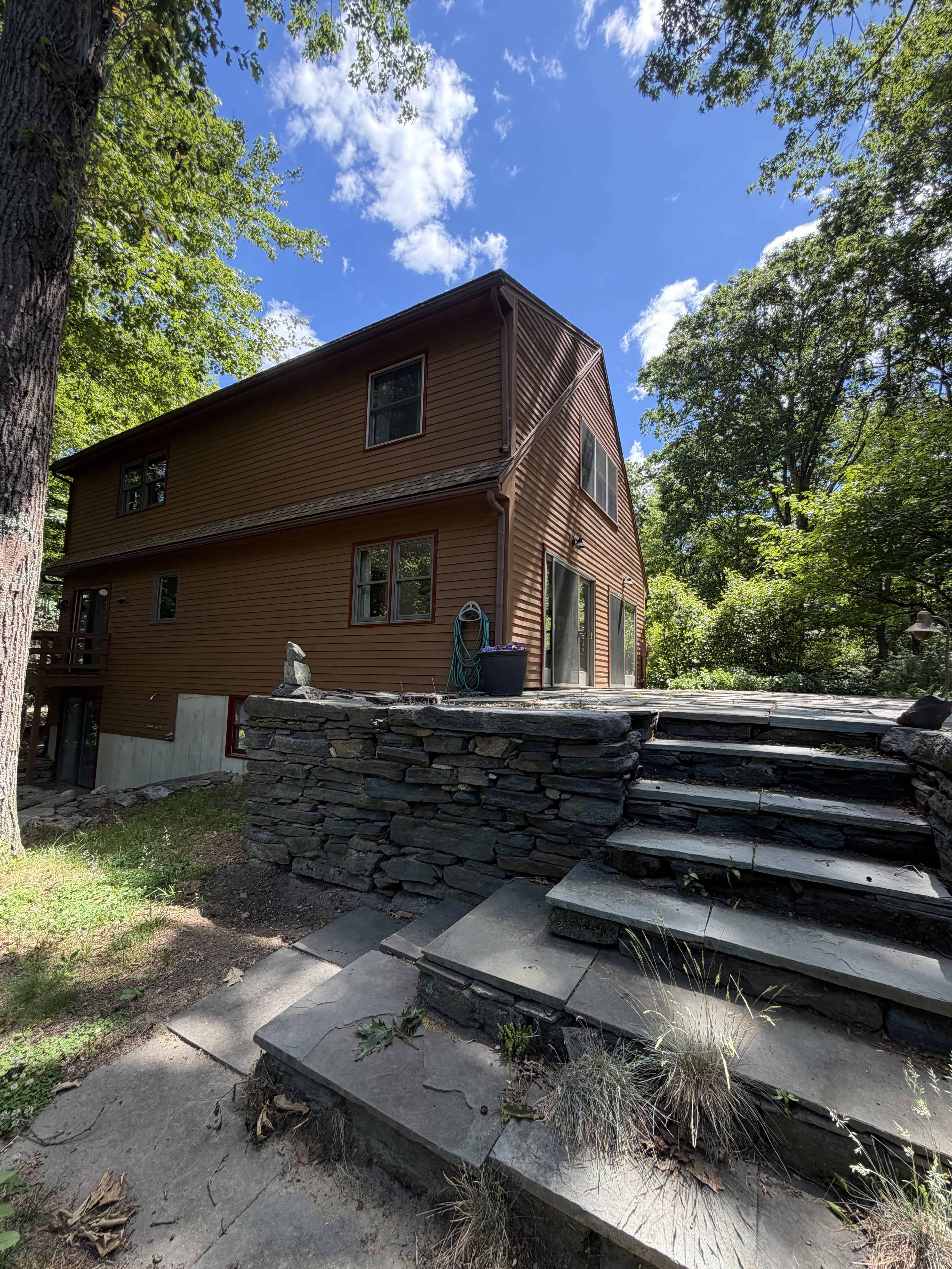 Pelham MA 01022