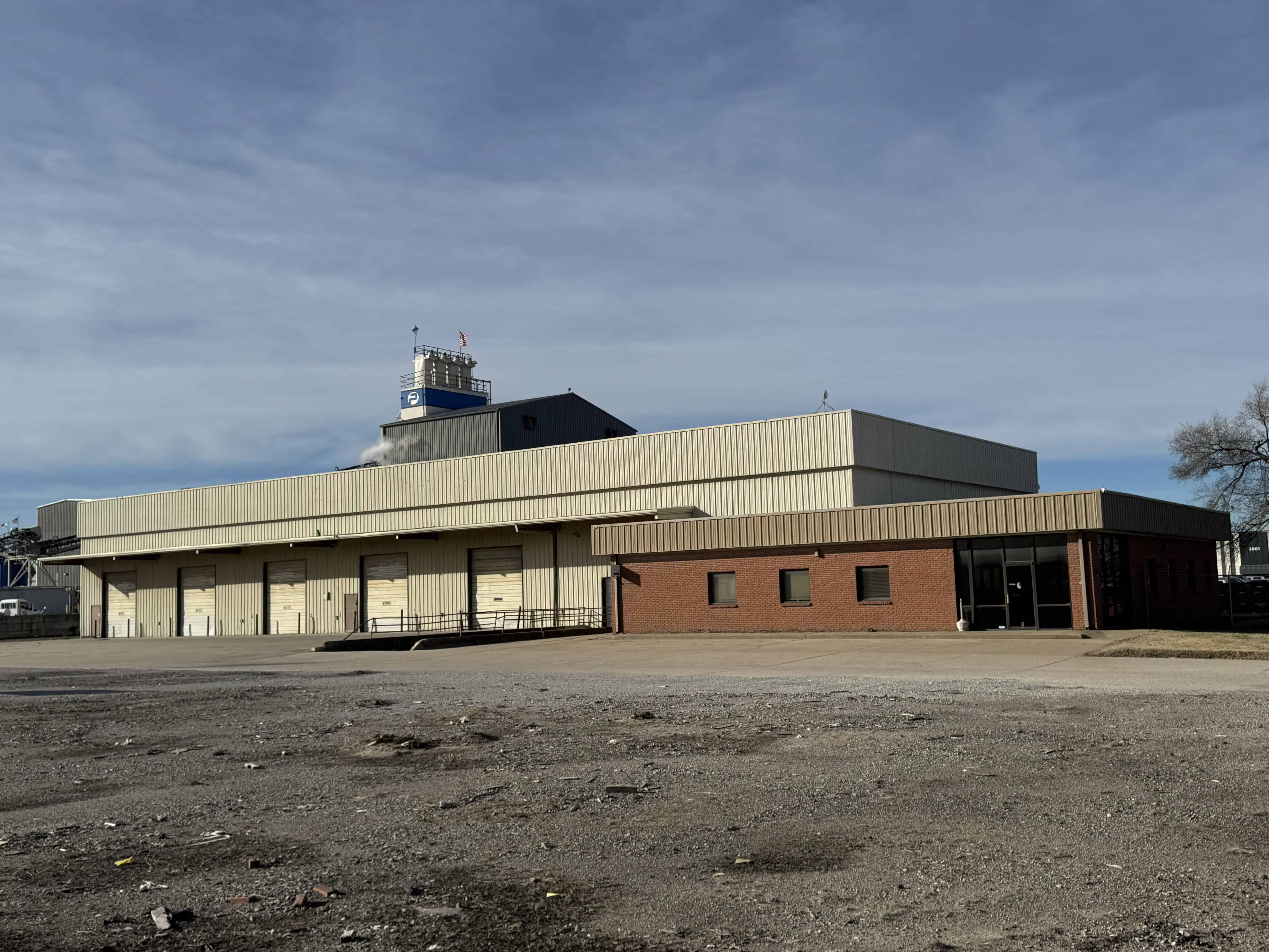 Wichita KS, 2111 E Industrial