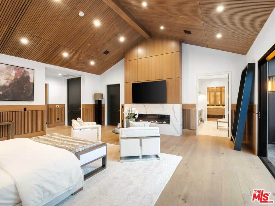 4565 Encino Avenue ENCINO CA 91316