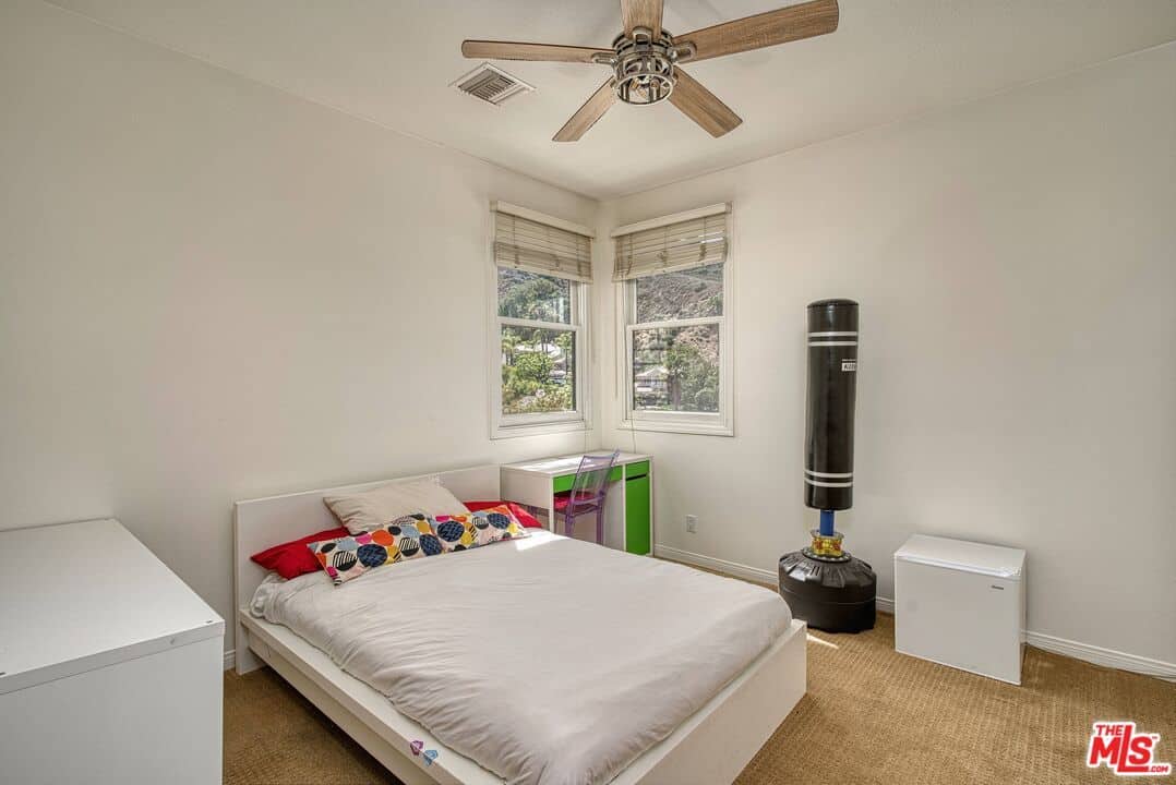 3458 Malaga Court Calabasas CA 91302
